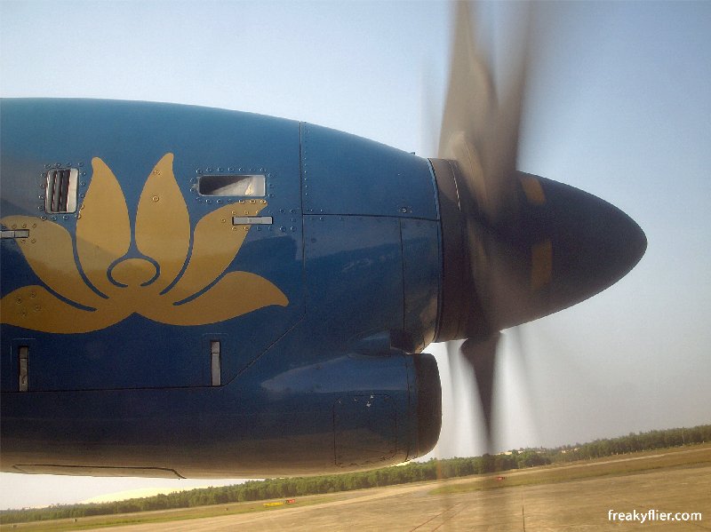 ATR72-500 Turboprop - powering up