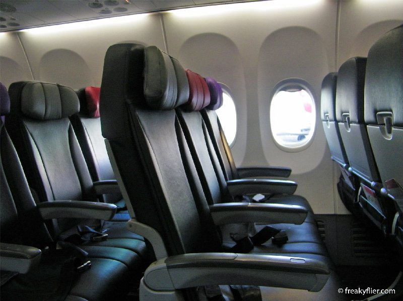 Seatinjg and legroom on Virgin Australia 737-800 VH-VYY