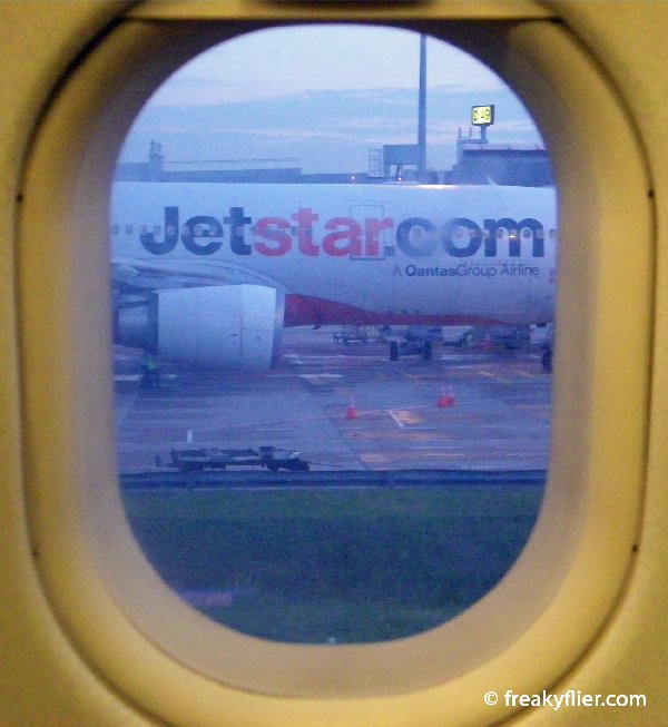 Jetstar Airbus a330-200 from a Jetstar Asia a320