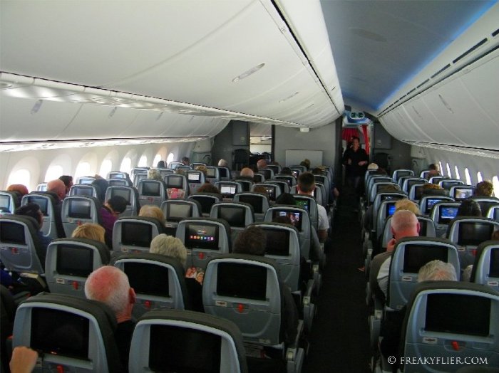 Inflight in Economy Class on Jetstar's Boeing 787
