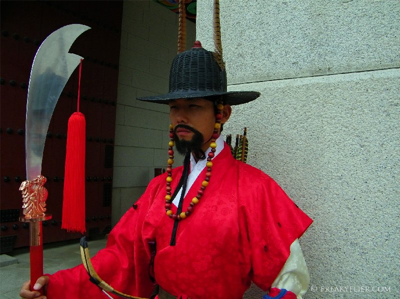 The new guard outside Gwanghwamun Gate at Gyeongbokgung Palace