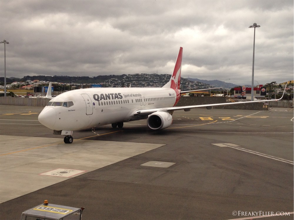 Qantas aircraft arriving at Wellington