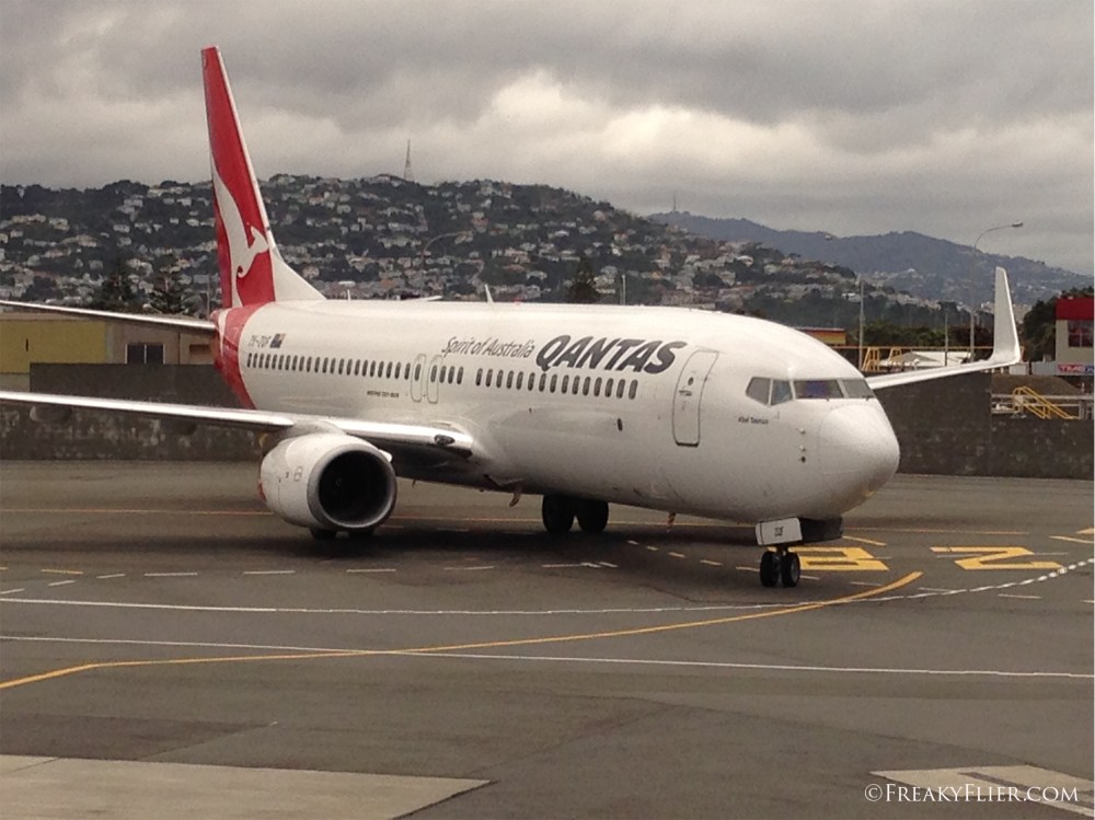 Qantas Airways JetConnect Boeing 737-800 arriving at Wellington Airport
