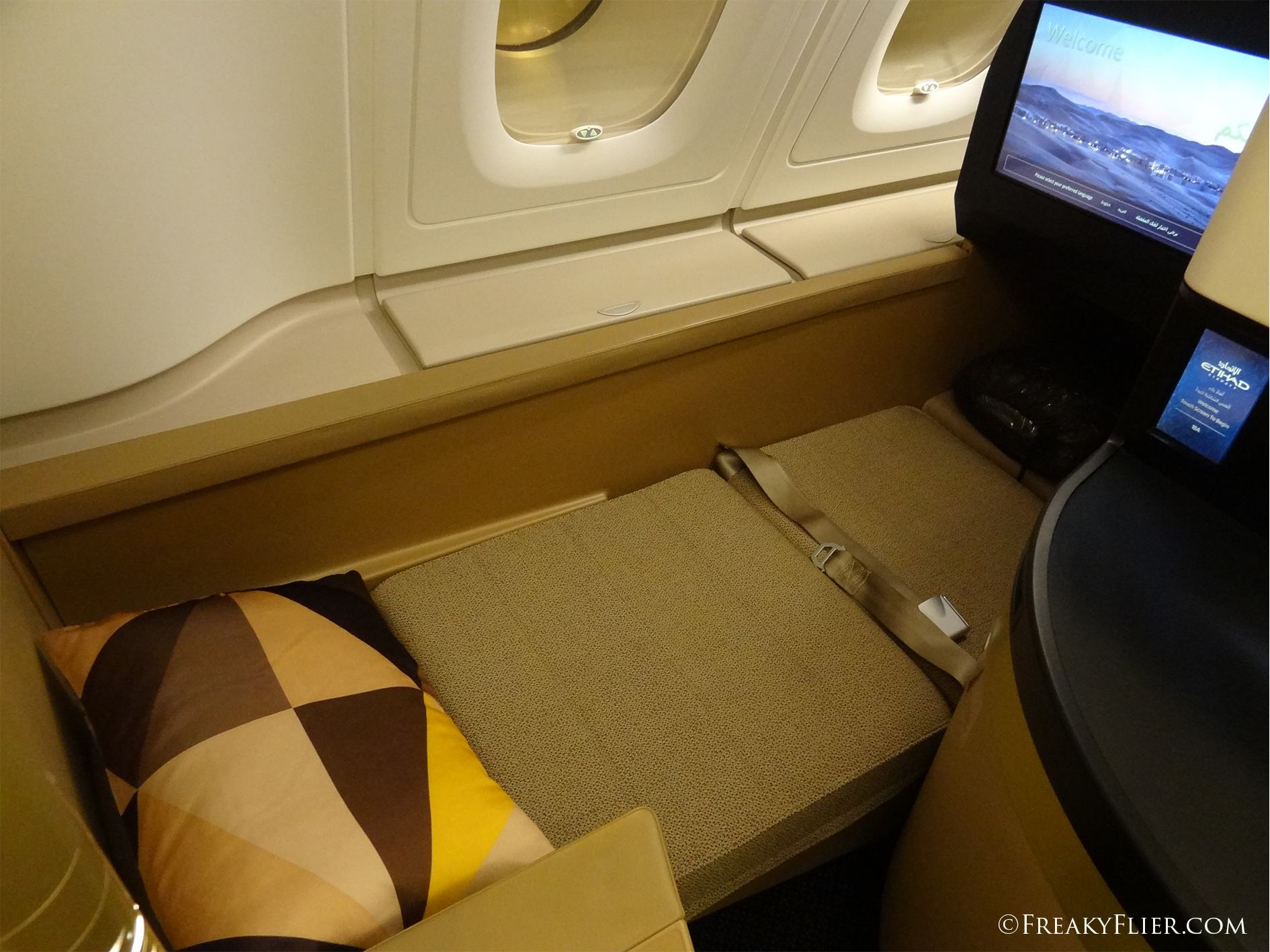 Business Class fully flat bed