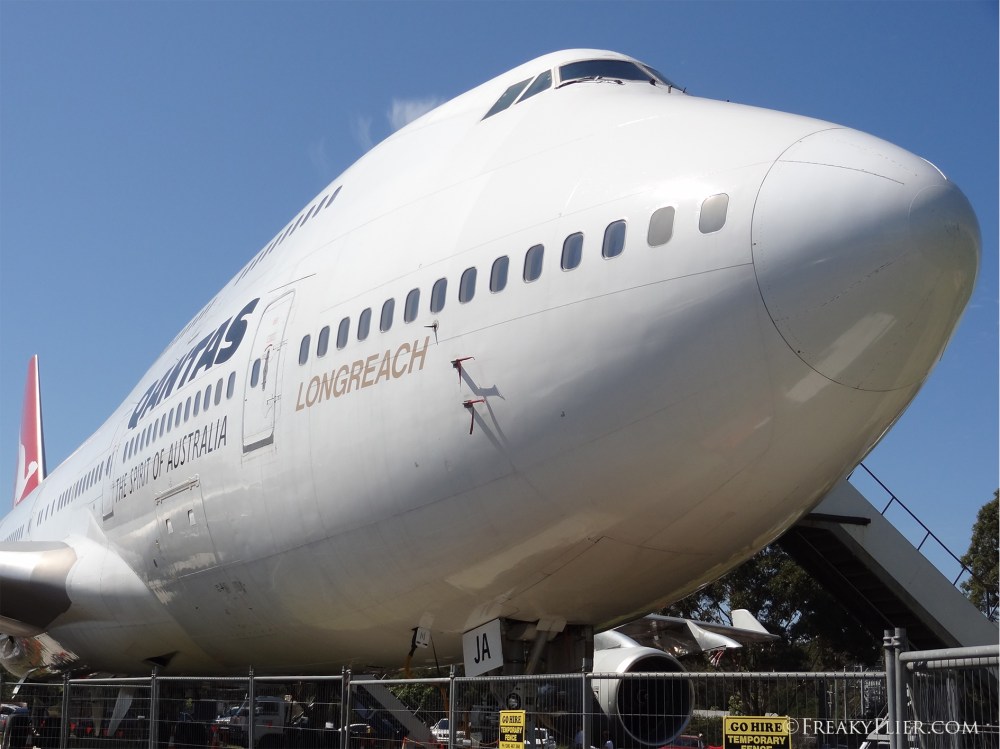 QANTAS 747-400 City of Canberra VH-OJA